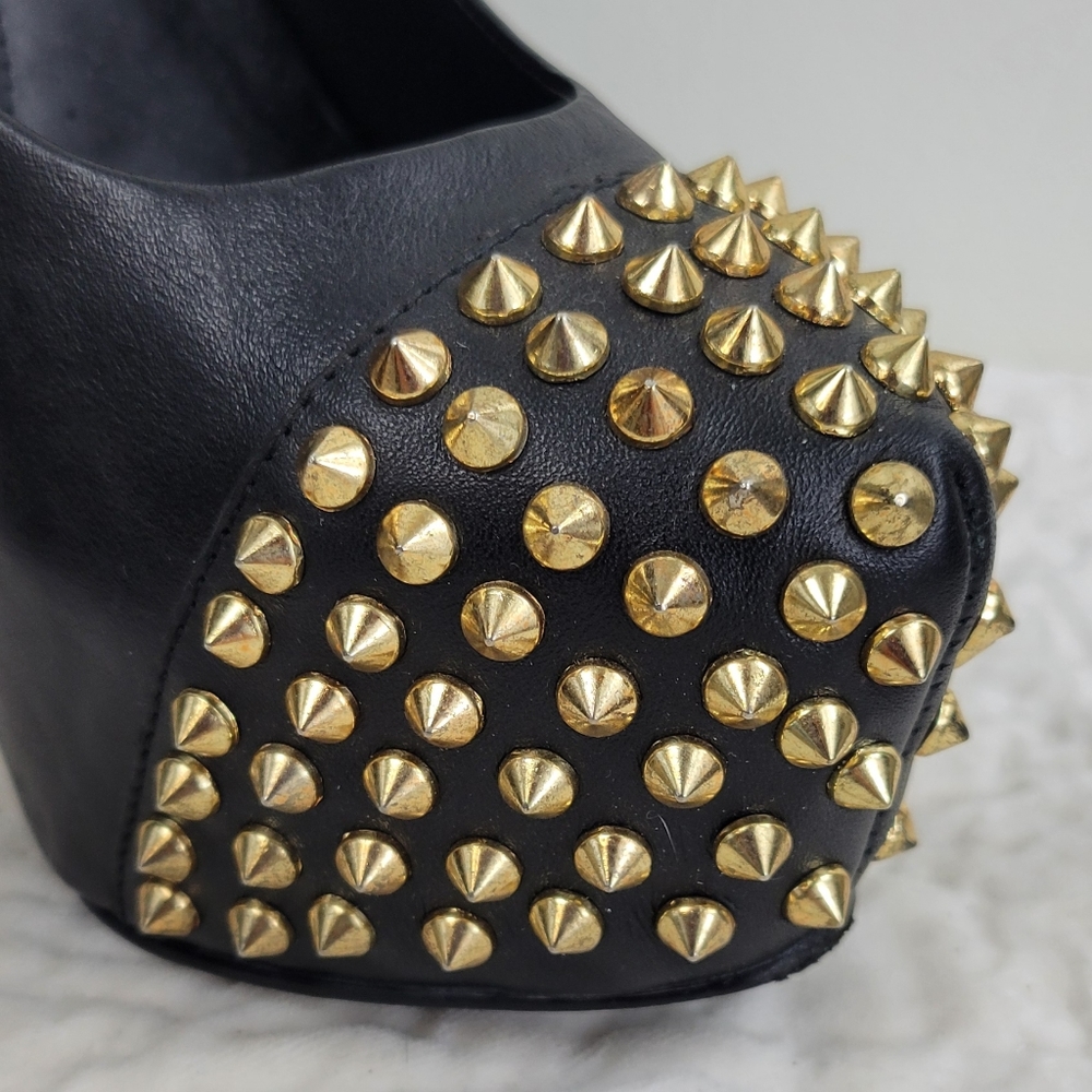 Steve Madden leather platform heels with gold studs - Picture 3 of 11